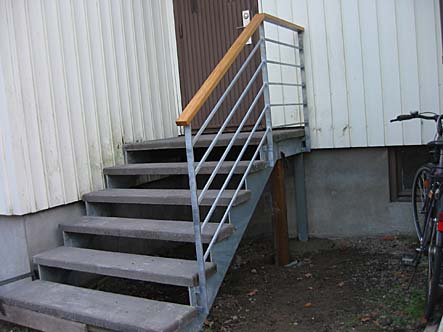 Trappa med betongsteg