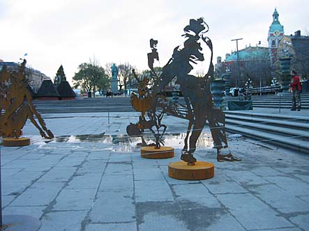 Rörliga dansfigurer av cortenstål
